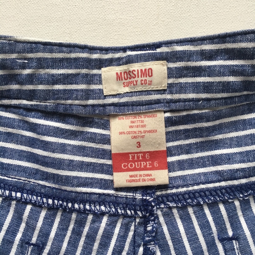 Mossimo Shorts - Picture 4 of 4